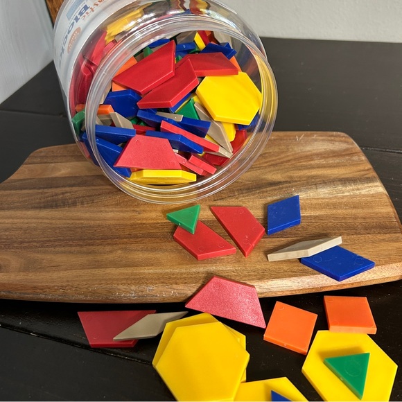 Learning Resources Plastic Pattern Blocks - Picture 7 of 7